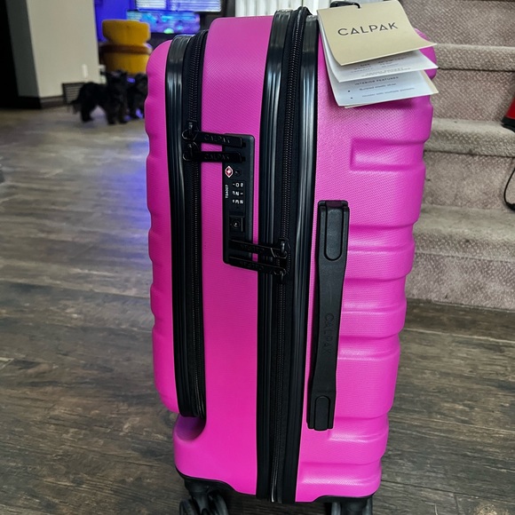 Calpak Front Pocket Carry On Luggage - Voyagr Collection - BRAND NEW - Picture 6 of 10